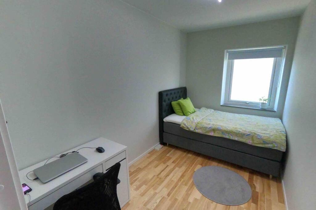Homestay - Private Room In An Apartment Gotenburg Buitenkant foto